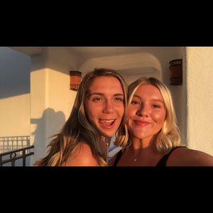 Meet your Posher, Hope